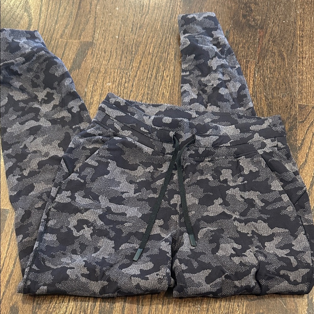 lululemon athletica Black and Gray Camo Joggers